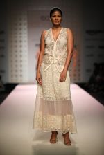 Model walk the ramp for Kavita Bhartia on day 1 of Amazon india fashion week on 7th Oct 2015 (117)_56160d94d4f0d.JPG