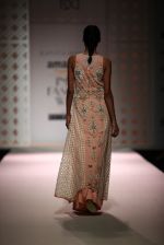 Model walk the ramp for Kavita Bhartia on day 1 of Amazon india fashion week on 7th Oct 2015 (145)_56160dcf3d7b0.JPG