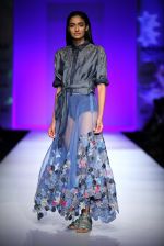 Model walk the ramp for Not so serious by Pallavi Mohan show on day 2 of Amazon india fashion week on 8th Oct 2015 (12)_56167ee8b5022.JPG
