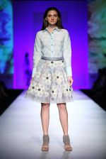 Model walk the ramp for Not so serious by Pallavi Mohan show on day 2 of Amazon india fashion week on 8th Oct 2015 (20)_56167ef2b3cf6.JPG