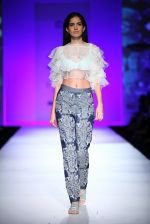 Model walk the ramp for Not so serious by Pallavi Mohan show on day 2 of Amazon india fashion week on 8th Oct 2015 (64)_56167f4f6cbc6.JPG