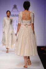 Model walk the ramp for Prama by Pratima Pandey show on day 2 of Amazon india fashion week on 8th Oct 2015 (94)_56167fb19ad79.JPG