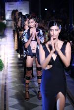 Model walk the ramp for Shivan Naresh on day 1 of Amazon india fashion week on 7th Oct 2015 (270)_56160ea69372f.JPG