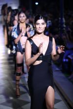 Model walk the ramp for Shivan Naresh on day 1 of Amazon india fashion week on 7th Oct 2015 (272)_56160ea91b1e7.JPG
