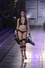 Model walk the ramp for Shivan Naresh on day 1 of Amazon india fashion week on 7th Oct 2015 (53)_56160d6b04065.JPG