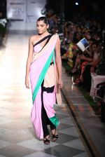 Model walk the ramp for Shivan Naresh on day 1 of Amazon india fashion week on 7th Oct 2015 (96)_56160dca63b08.JPG