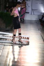 Model walk the ramp for Shivan Naresh on day 1 of Amazon india fashion week on 7th Oct 2015 (99)_56160dd1dee55.JPG