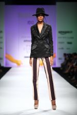 Model walk the ramp for Ashish Soni Show at Amazon Fashion Week Day 3 on 9th Oct 2015 (186)_561900aad1873.JPG
