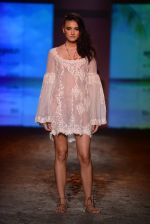 Model walk the ramp for Payal Jain Show at Amazon Fashion Week Day 3 on 9th Oct 2015  (4)_561900437c064.JPG