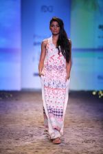 Model walk the ramp for Payal Jain Show at Amazon Fashion Week Day 3 on 9th Oct 2015  (63)_5619038b2afcd.JPG