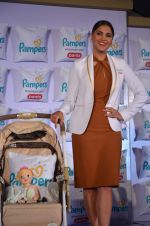 Lara Dutta promotes pampers diapers on 15th Oct 2015 (27)_5620f972dabba.JPG