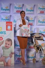 Lara Dutta promotes pampers diapers on 15th Oct 2015 (7)_5620f955b1e56.JPG