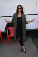Sonakshi Sinha snapped at Mehboob on 20th Oct 2015 (14)_5627461a0ad15.JPG