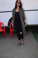 Sonakshi Sinha snapped at Mehboob on 20th Oct 2015 (21)_5627468e5be95.JPG