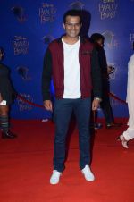 Siddharth Kannan at Beauty and the Beast red carpet in Mumbai on 21st Oct 2015 (139)_5628cd5f8bd22.JPG