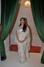 Sonam Kapoor at Le Mill launch in Colaba on 24th Oct 2015 (92)_562cc44d86c3e.JPG