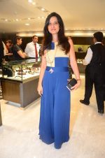 at Mahesh Notandas store for festive collection launch on 23rd Oct 2015 (10)_562cc7be138e1.JPG