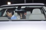 Suhana and ABRam snapped at the airport on 27th Oct 2015 (15)_56309210d239c.JPG