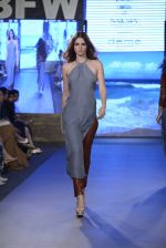 Model walk the ramp for Deme by Gabriella Show on day 2 of Gionee India Beach Fashion Week on 30th Oct 2015 (21)_5635cf77e21dd.JPG