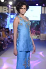 Model walk the ramp for Shilpa Reddy Studio Show on day 2 of Gionee India Beach Fashion Week on 30th Oct 2015  (70)_5635d0e0acef4.JPG
