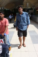 Kunal Roy Kapoor snapped at airport on 2nd Nov 2015 (12)_56385a981f447.JPG