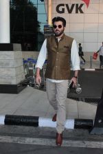 Anil Kapoor snapped at airport on 7th Nov 2015 (34)_563f6df421ab4.JPG