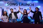 Shahrukh Khan, Kriti Sanon, Varun Dhawan, Kajol, Rohit Shetty at Dilwale song launch in Mumbai on 18th Nov 2015 (186)_564d833235a68.JPG