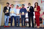 Anil Kapoor, Shilpa Shetty, Amitabh Bachchan, Varun Dhawan, Manish Paul at Shilpa Shetty_s book launch on 19th Nov 2015 (84)_564ed87752997.JPG