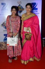 at Zee Rishtey Awards in Mumbai on 21st Nov 2015 (165)_56515e2090775.JPG