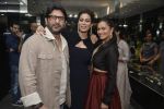 Arshad Warsi, Maria Goretti at Shaheen Abbas collection launch in Gehna Store on 24th Nov 2015 (254)_56555e6729d9b.JPG