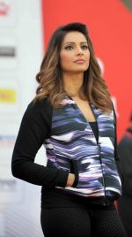 Bipasha Basu at airtel marathon in delhi on 29th Nov 2015 (1)_565c43a01cd32.jpg