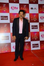 Udit Narayan at Indian telly awards red carpet on 28th Nov 2015 (462)_565c3c2c0cac4.JPG