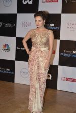 Dia Mirza at GQ Fashion Nights Red Carpet on 1st Dec 2015 (26)_565eef2dce6f5.JPG