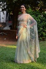 Deepika Padukone on the sets of colors show swaragini on 7th Dec 2015 (49)_5666dc14d5afe.JPG