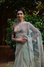 Deepika Padukone on the sets of colors show swaragini on 7th Dec 2015 (69)_5666dc24578a0.JPG