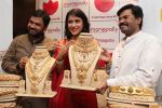 MANNARA CHOPRA IN SIZZLING RED LAUNCHES VADDANAM & UNCUT DIAMOND MELA AT MANEPALLY JEWELLERS (40)_56690cf0c929a.jpg