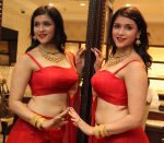 MANNARA CHOPRA IN SIZZLING RED LAUNCHES VADDANAM & UNCUT DIAMOND MELA AT MANEPALLY JEWELLERS (43)_56690cf42b677.jpg