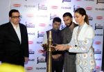 Deepika Padukone and Ranveer Singh at Filmfare Awards press meet on 12th Dec 2015 (13)_566d2b4ae1eaf.jpg