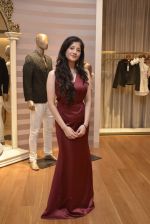 at Shivani Awasty collection launch at AZA on 16th Dec 2015 (27)_567275d669297.JPG