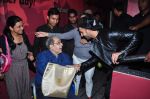 Ranveer Singh visits cinema halls on 20th Dec 2015 (29)_5677dee03d2cf.JPG