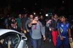 Salman Khan snapped in a rick post dinner with father and Sajid Nadiadwala on 20th Dec 2015 (40)_5677df300ea87.JPG