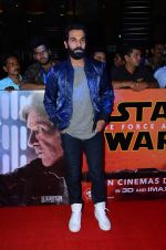 Raj Kumar Yadav at Star Wars premiere on 23rd Dec 2015 (49)_567ba8d684a7f.JPG