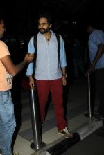 Jackky Bhagnani snapped at domestic airport on 3rd Jan 2016 (1)_568a25514dbbe.JPG