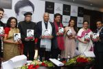 Sonakshi Sinha, Poonam Sinha, Shatrughan Sinha at Shatrughan Sinha_s Book Launch on 6th Jan 2016 (8)_568e15c5827f0.jpg