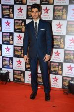 Sooraj Pancholi at Star Screen Awards Red Carpet on 8th Jan 2016 (155)_569360cda3bb1.JPG