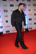 Salman Khan at Filmfare Awards 2016 on 15th Jan 2016 (489)_569b475a80609.JPG