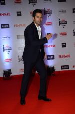 Varun Dhawan at Filmfare Awards 2016 on 15th Jan 2016 (789)_569b48c2acf23.JPG