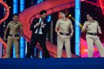 Shahrukh Khan at Umang police show on 19th Jan 2016 (300)_569f6cb0b5e72.JPG