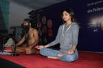 Shilpa Shetty at Baba Ramdev Yoga camp early morning at 6.30 am on 20th Jan 2016 (85)_56a088652dff9.JPG