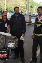 Yusuf Pathan snapped at the airport on 21st Jan 2016 (5)_56a1de0bdd63f.JPG